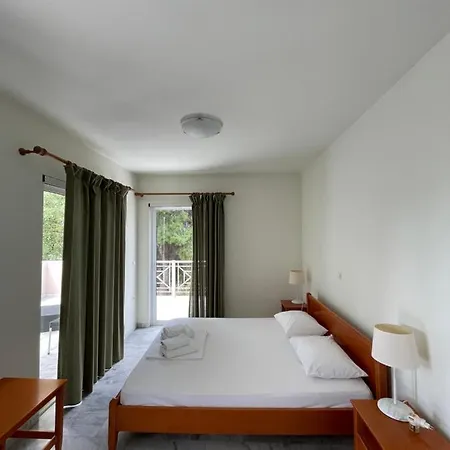 Porto Assini * Tolón