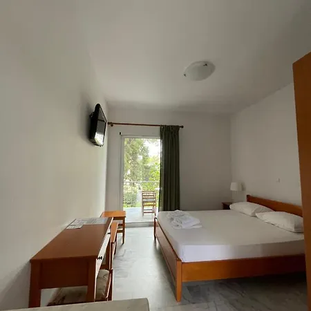 Porto Assini * Tolón