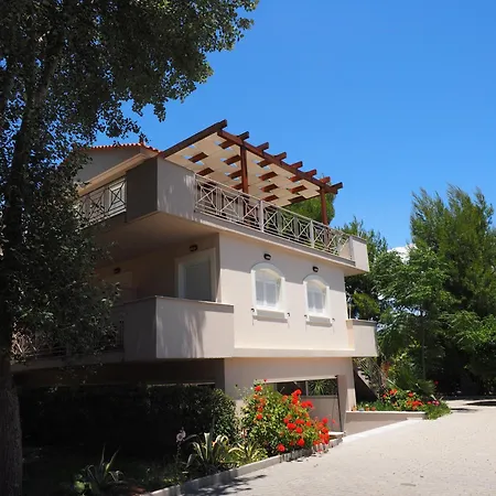 Porto Assini アパート