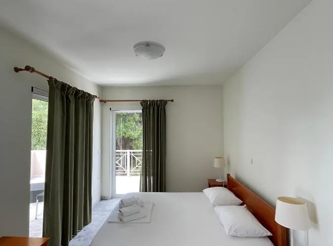 Porto Assini * Tolón